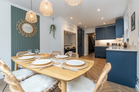 Athelstan Townhouse: A Chich Townhouse in the heart of Historic Exeter