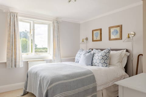 Cosy Family Barn Getaway near Pewsey & Woodborough