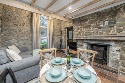 Cosy Cottage Escape In North Wales With Log Burner