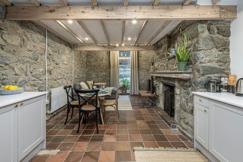 Cosy Cottage Escape In North Wales With Log Burner