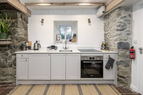 Cosy Cottage Escape In North Wales With Log Burner