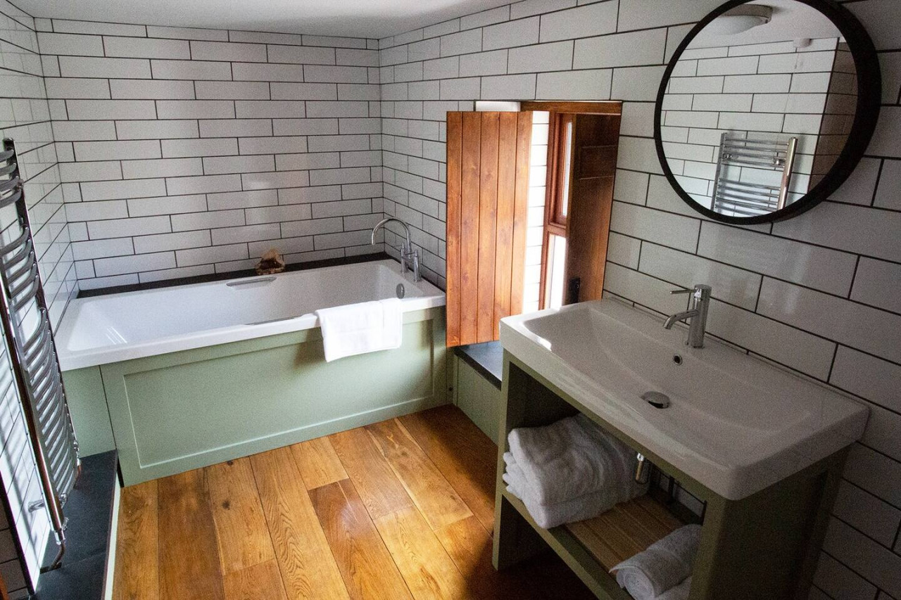 cosy-cottage-in-wild-countryside-by-llys-y-fran/