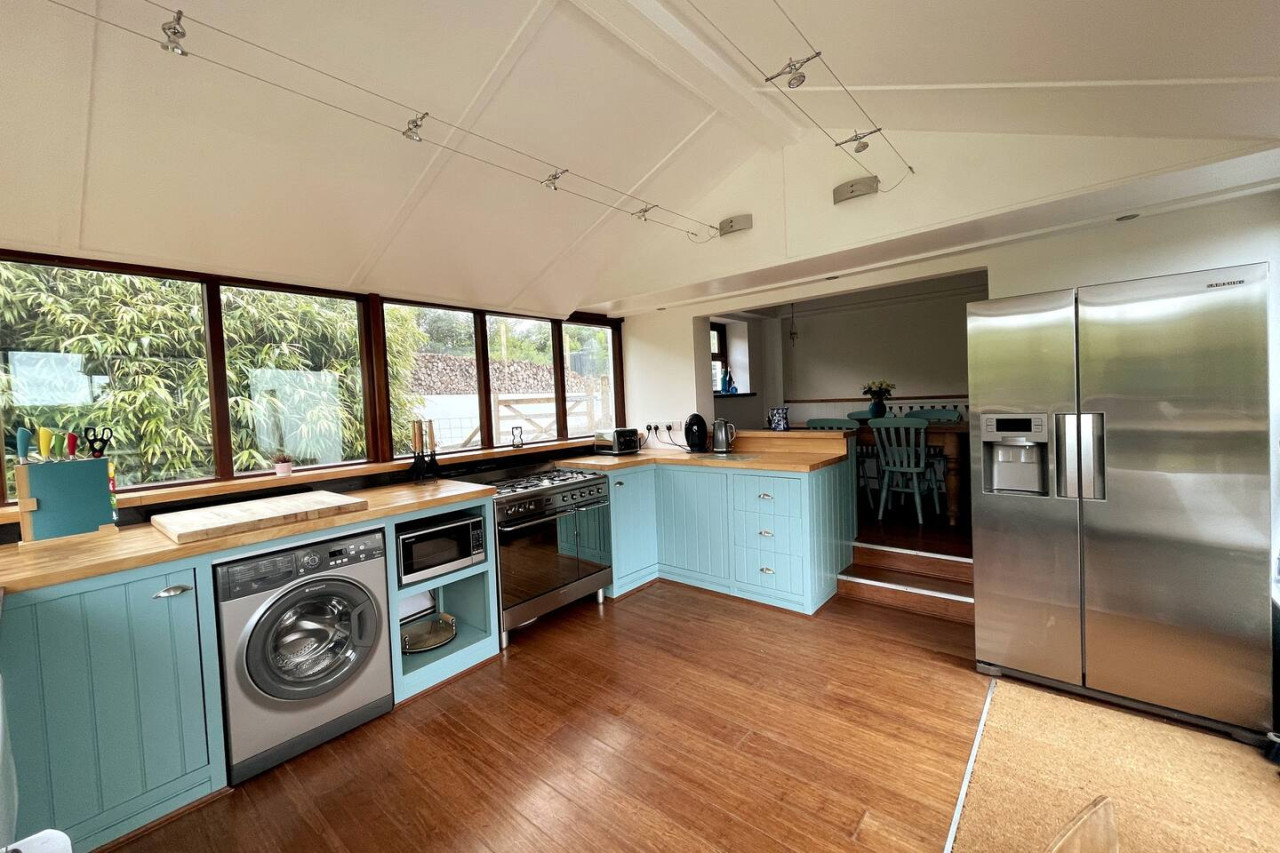 Cosy Cottage in Wild Countryside by Llys-y-Fran - Clynderwen