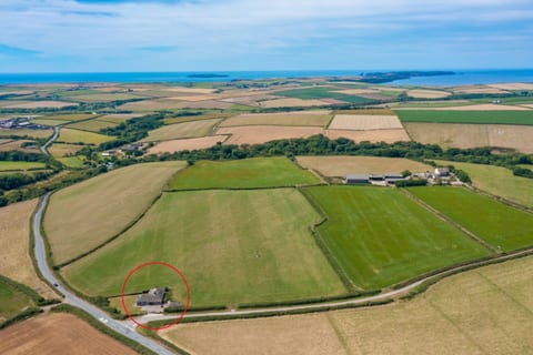 Peaceful Getaway Near Marloes & Skomer with Garden