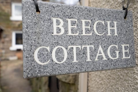 Cosy Matlock Cottage | with Fireplace & Pets