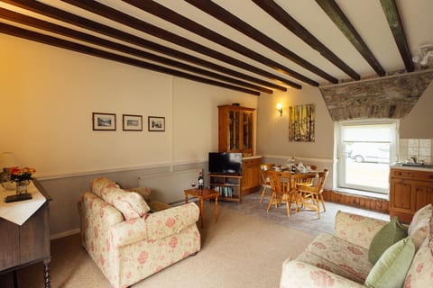Stable Cottage at Scolton Cottages with indoor swimming pool