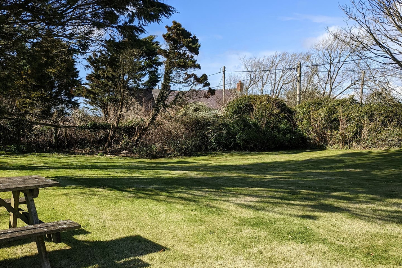 an-idyllic-countryside-cottage-stay-near-the-sea/