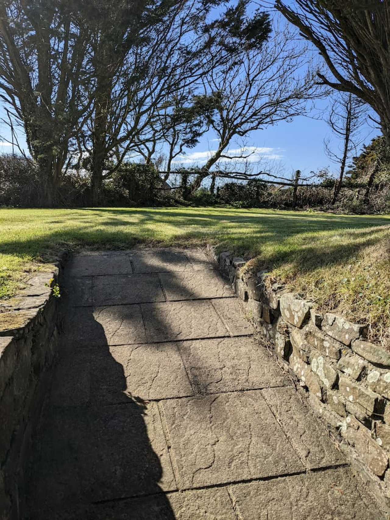 an-idyllic-countryside-cottage-stay-near-the-sea/