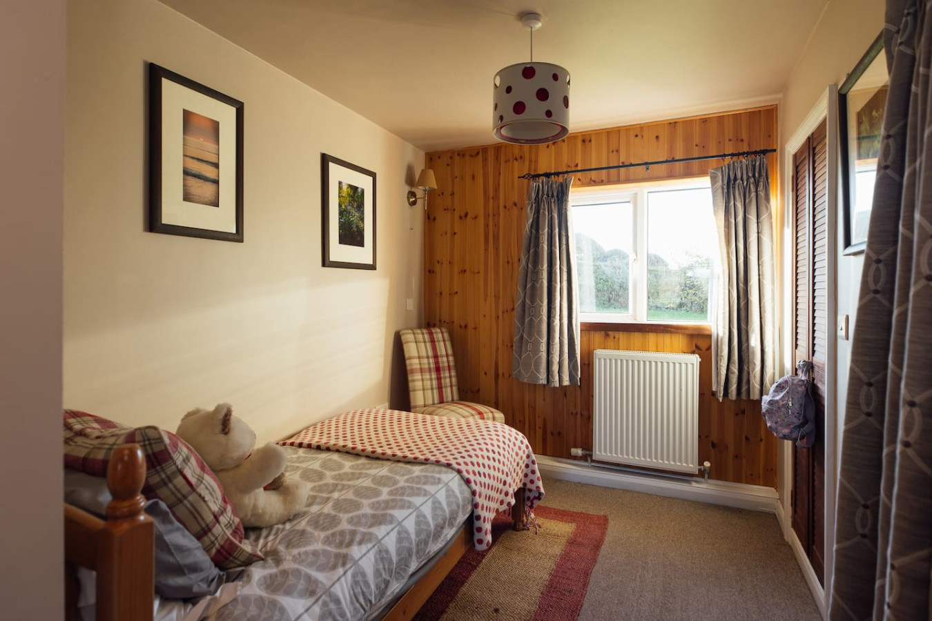 an-idyllic-countryside-cottage-stay-near-the-sea/