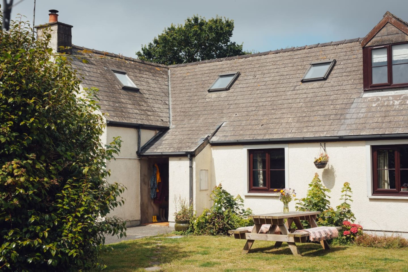 charming-family-escape-nr-pembrokeshire-coast-path/