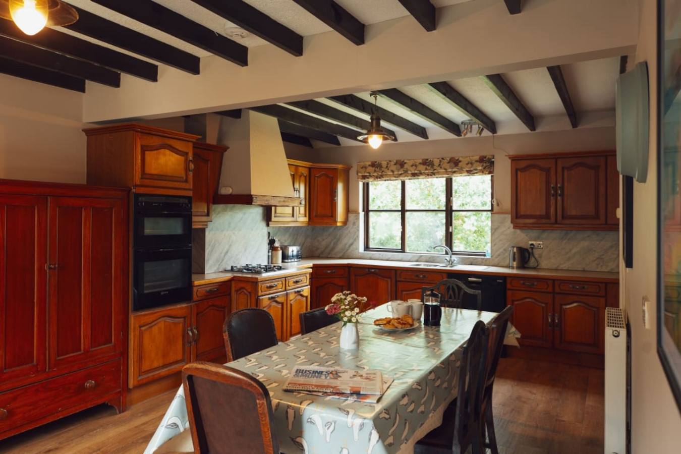 charming-family-escape-nr-pembrokeshire-coast-path/