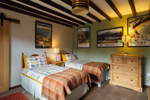 Charming Family Escape Nr Pembrokeshire Coast Path