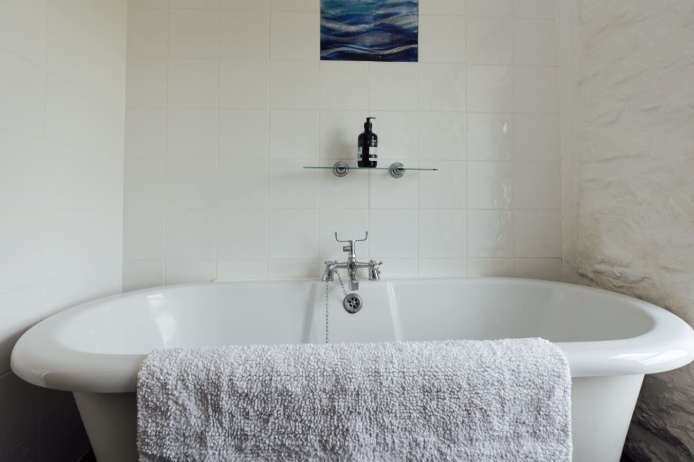 quaint-stone-farm-retreat-in-pembrokeshire/