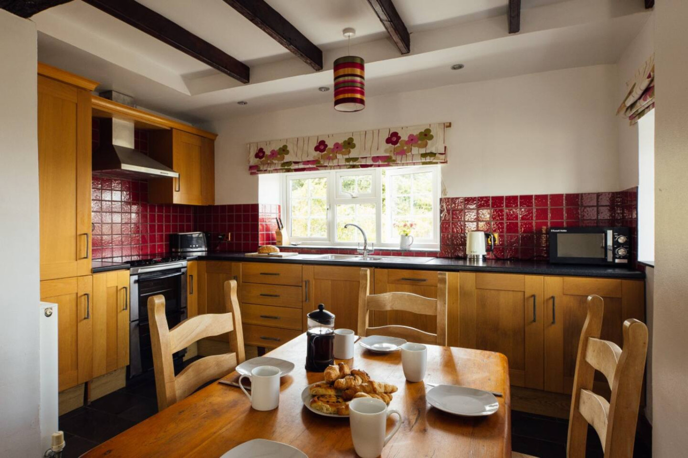 quaint-stone-farm-retreat-in-pembrokeshire/
