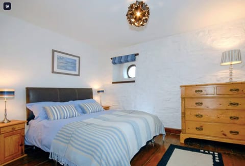Quaint Stone Farm Retreat in Pembrokeshire