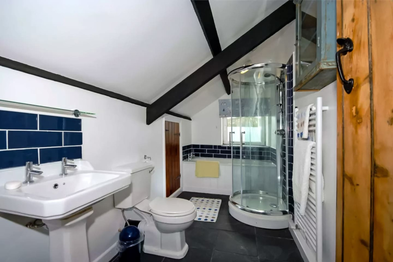 heritage-farmhouse-haven-by-the-sea-pembrokeshire/