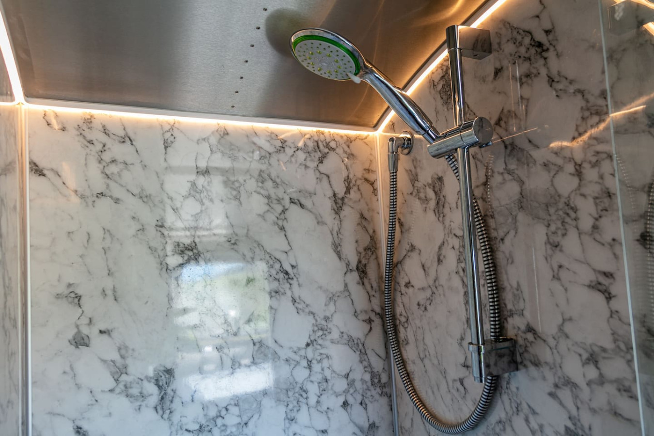 seabreeze-airstream-overlander-in-pembrokeshire/