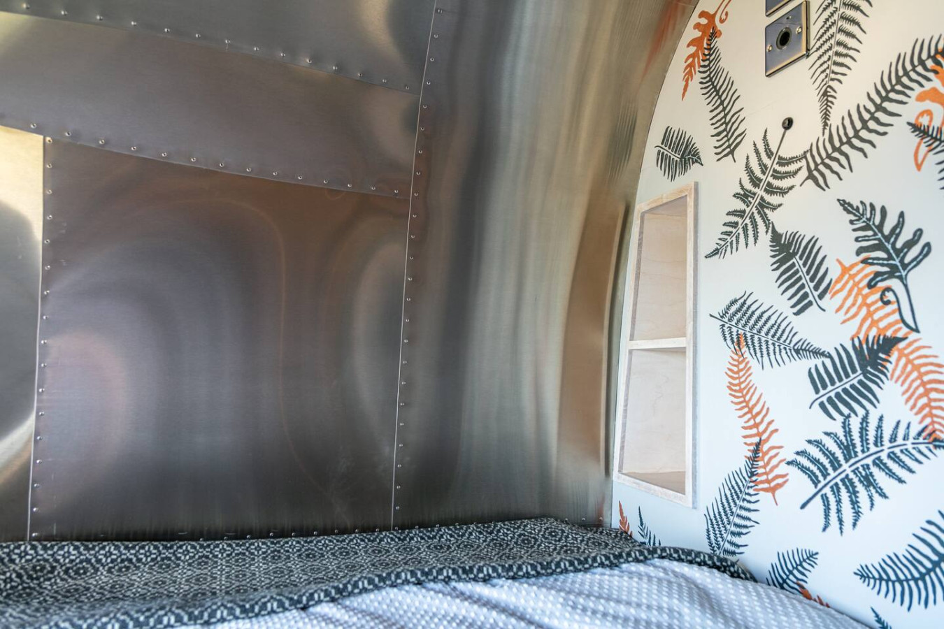 seabreeze-airstream-overlander-in-pembrokeshire/