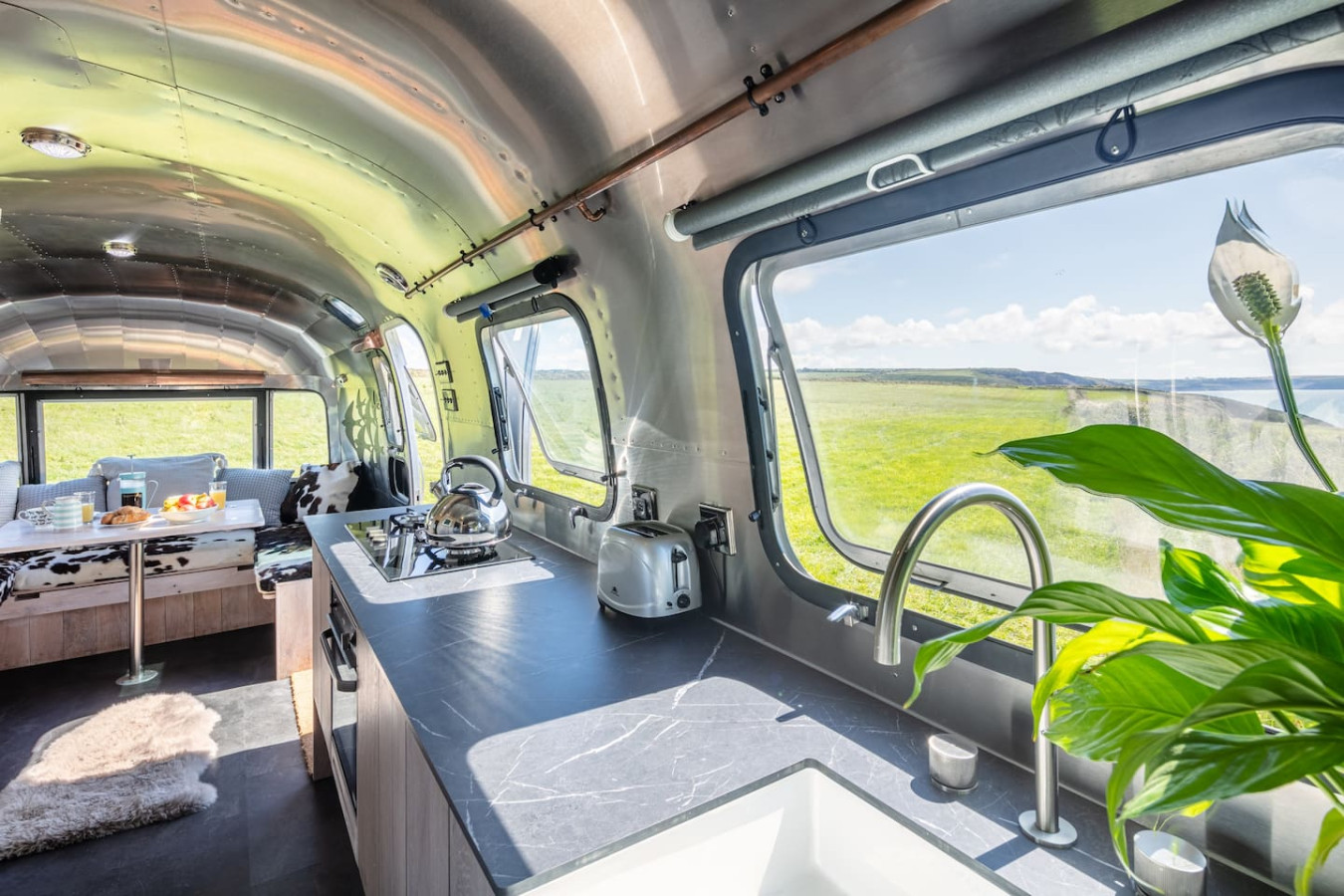 seabreeze-airstream-overlander-in-pembrokeshire/