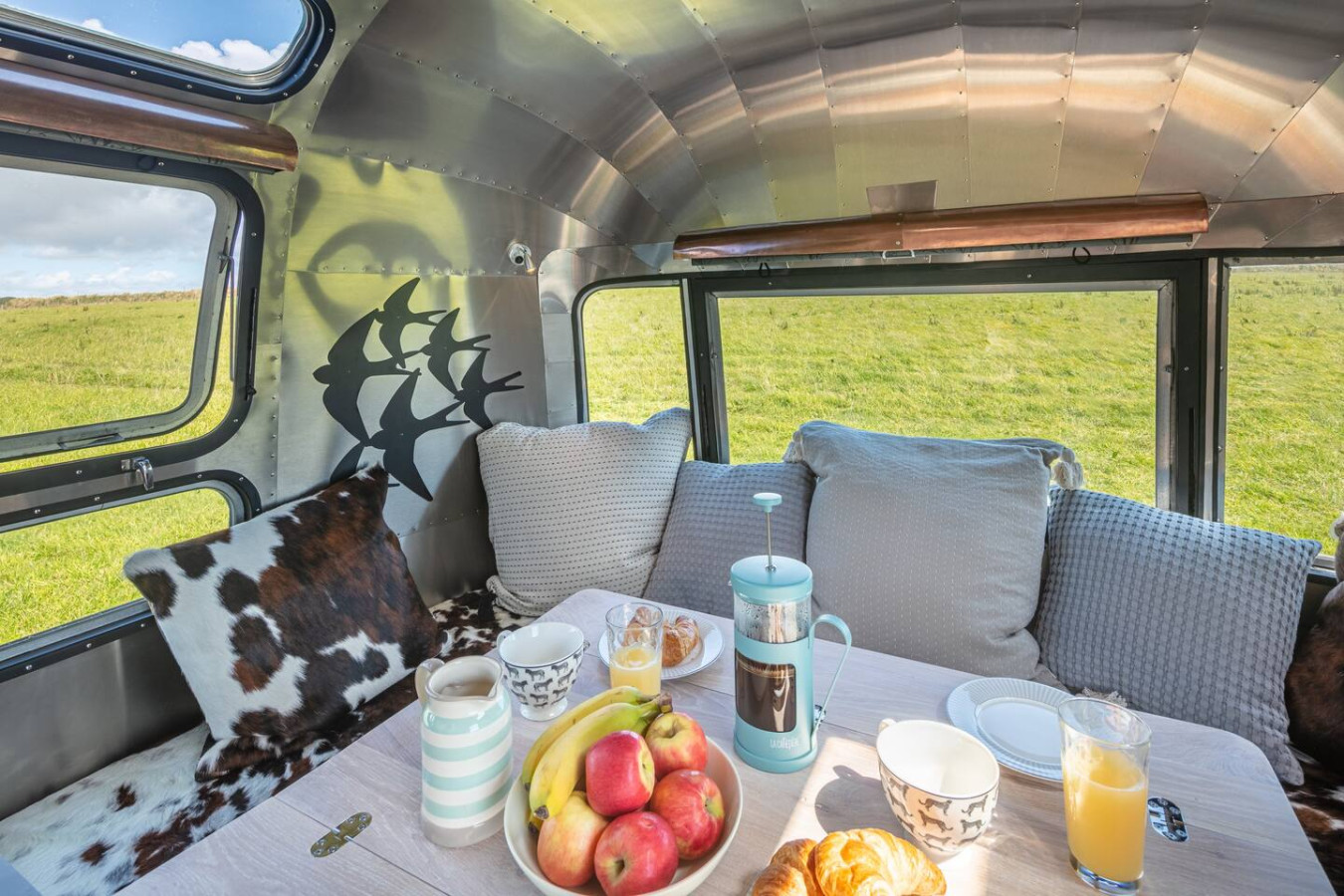 seabreeze-airstream-overlander-in-pembrokeshire/