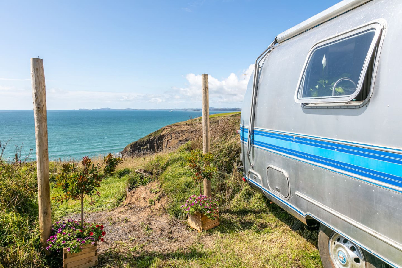 seabreeze-airstream-overlander-in-pembrokeshire/