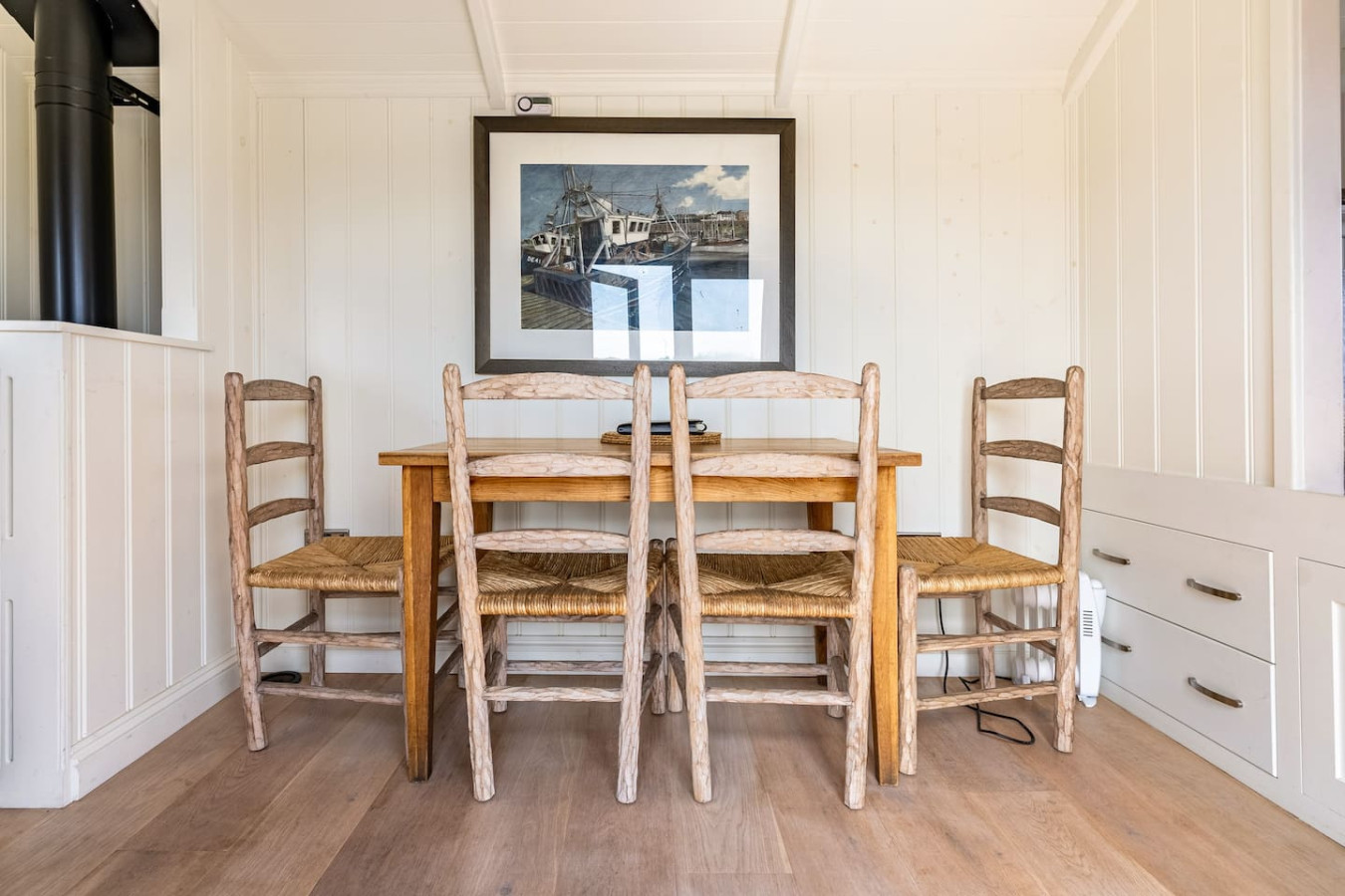 double-shepherd's-hut-hideaway-pembrokeshire/