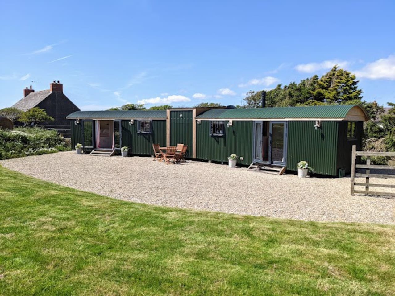 double-shepherd's-hut-hideaway-pembrokeshire/