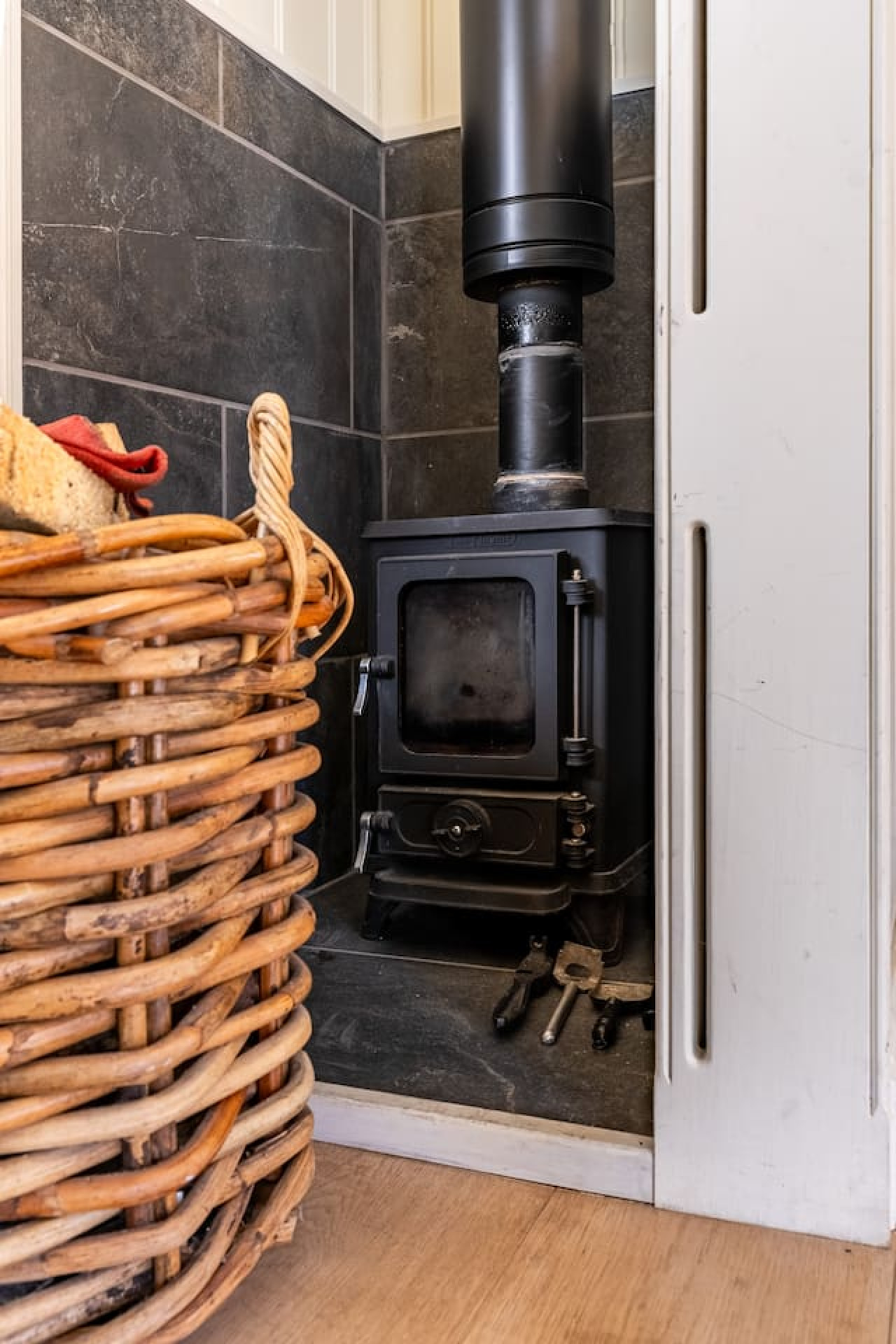 double-shepherd's-hut-hideaway-pembrokeshire/