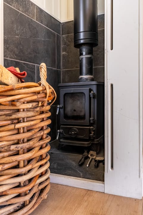 Double Shepherd's Hut Hideaway - Pembrokeshire