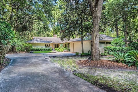 Private Heated Pool, Hot Tub, Clean, King Bed