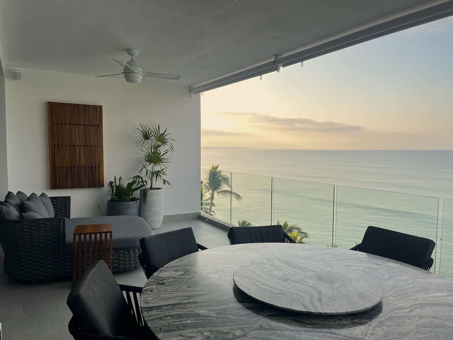New Luxury Beachfront Condo - Bucerías