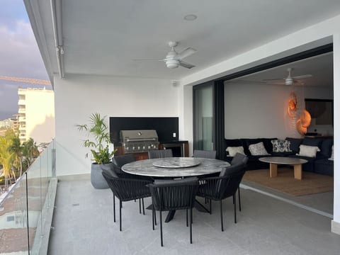 New Luxury Beachfront Condo