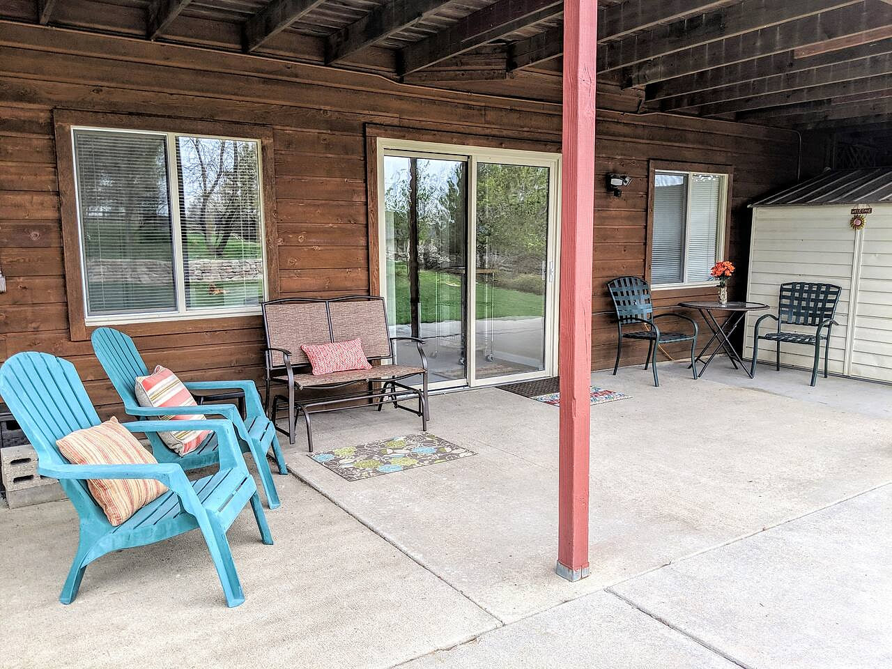 

The private entrance is thru the patio doors via the backyard. Enjoy the inviting patio with views of the spacious backyard, while listening to the seasonal waterfall and watching wildlife. At night, watch the sunset and you can view the stars.