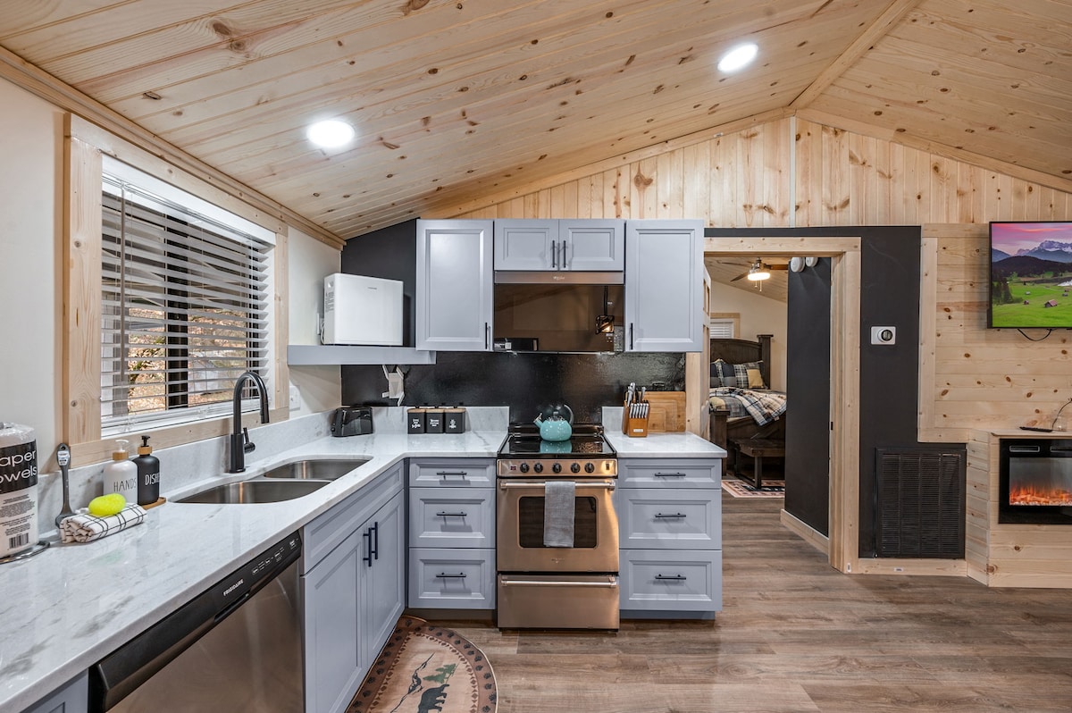 Cozy Cove- Lake Access, Pet Love