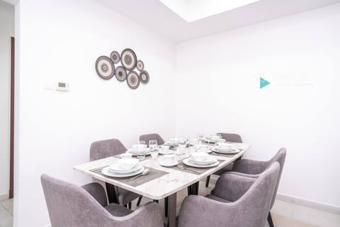 Elegant furnished 1BR Apartment in Princess Tower Marina