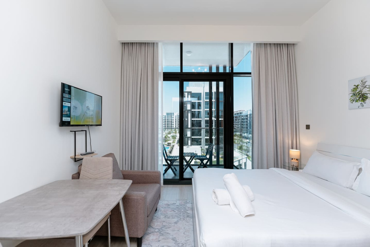 Brand new furnished studio in Meydan,Dubai