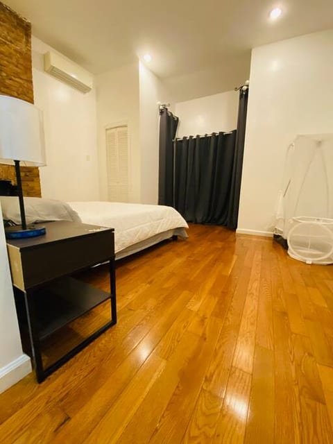 Lovely 2 bedrooms apt unit with hot jet tub