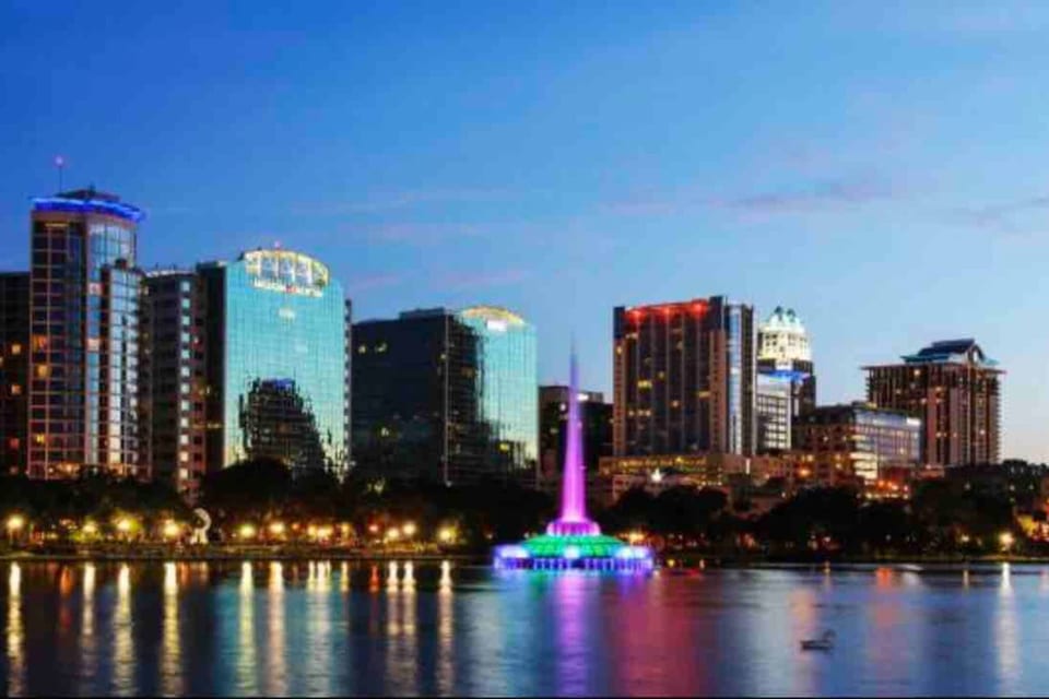 TINY unit in cottage in the middle of Downtown - Orlando