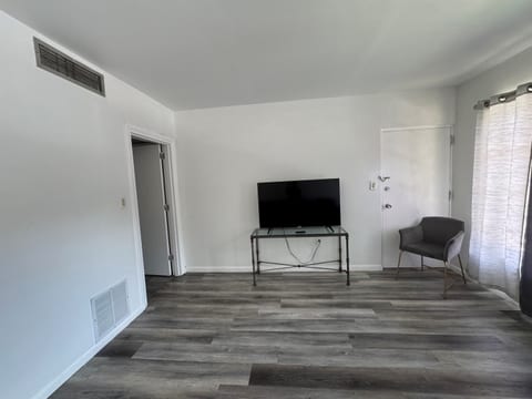Lake Eola view 1 bedroom Thornton Park