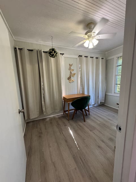 Lake Eola Thornton Park Studio with Balcony