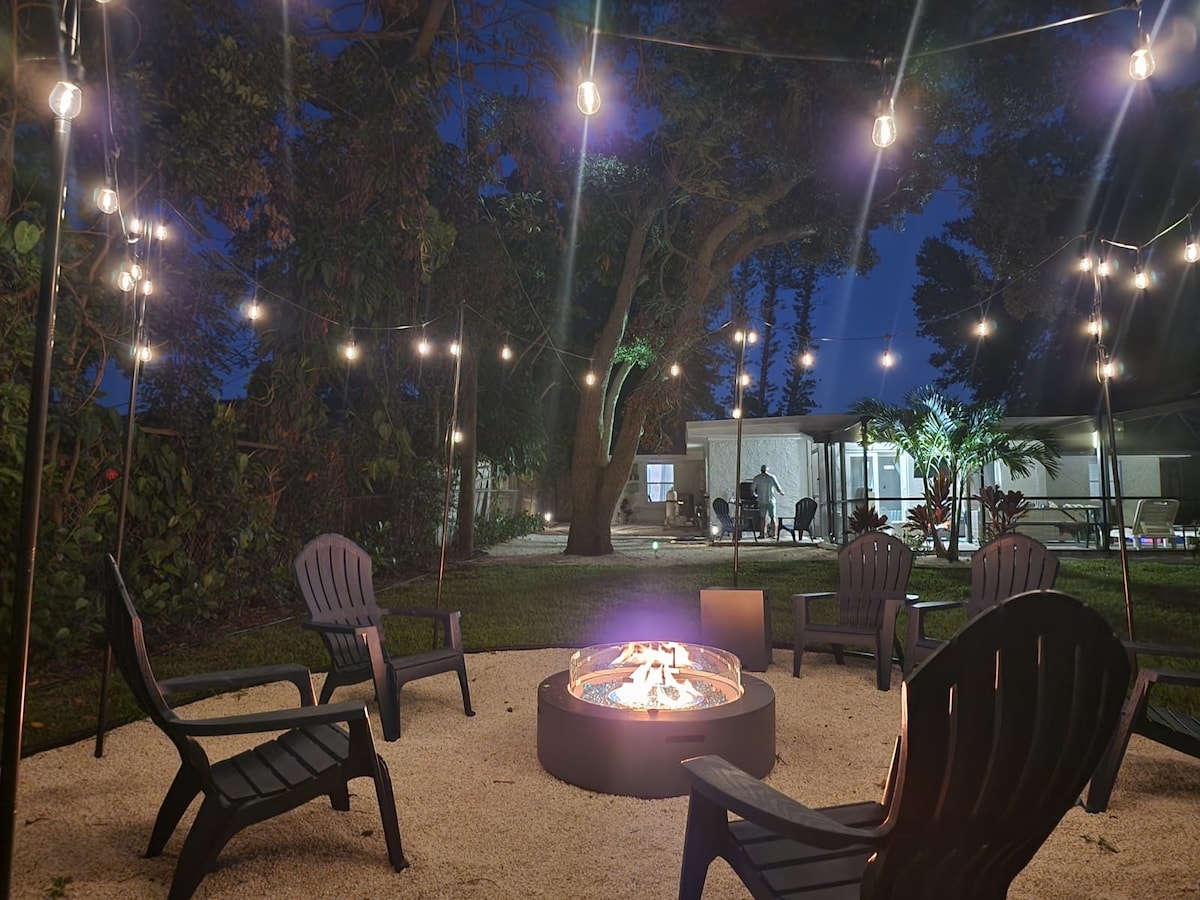 ami-beaches-heated-salt-pool-spa-large-yard/