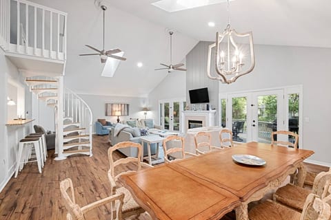 SEA PINES 4 Bed + Loft