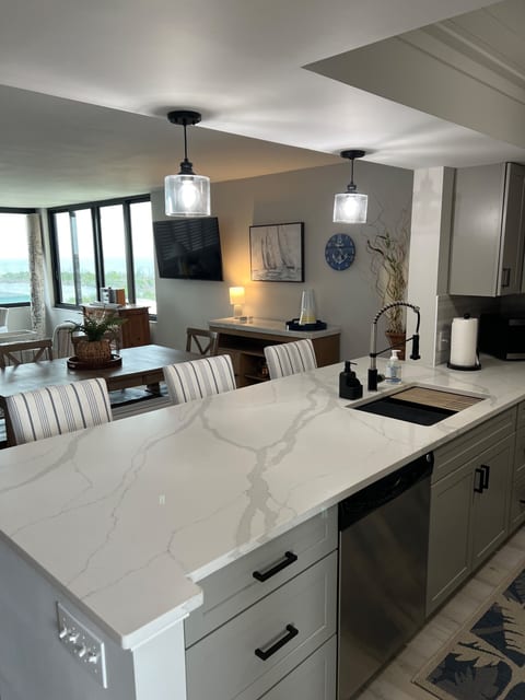 Fort Meyers Beachfront Paradise