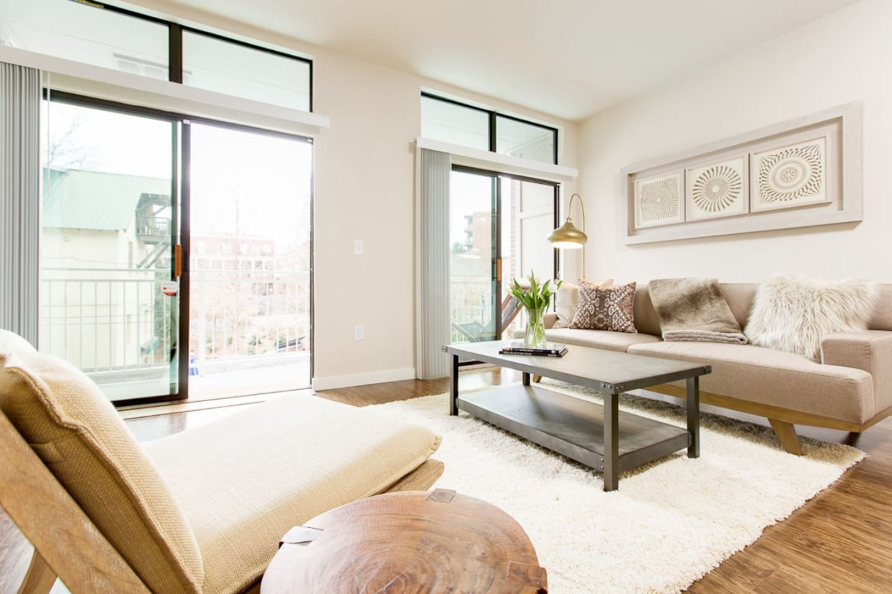 bright-and-cheery-apartment-or-inman-park-or-local/