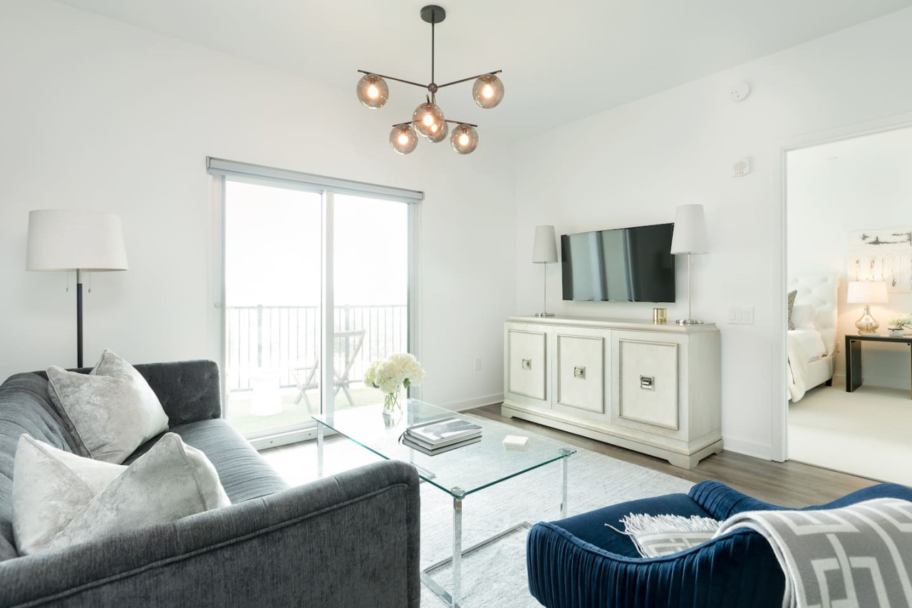 fabulous-flat-by-the-park-or-midtown-or-local/