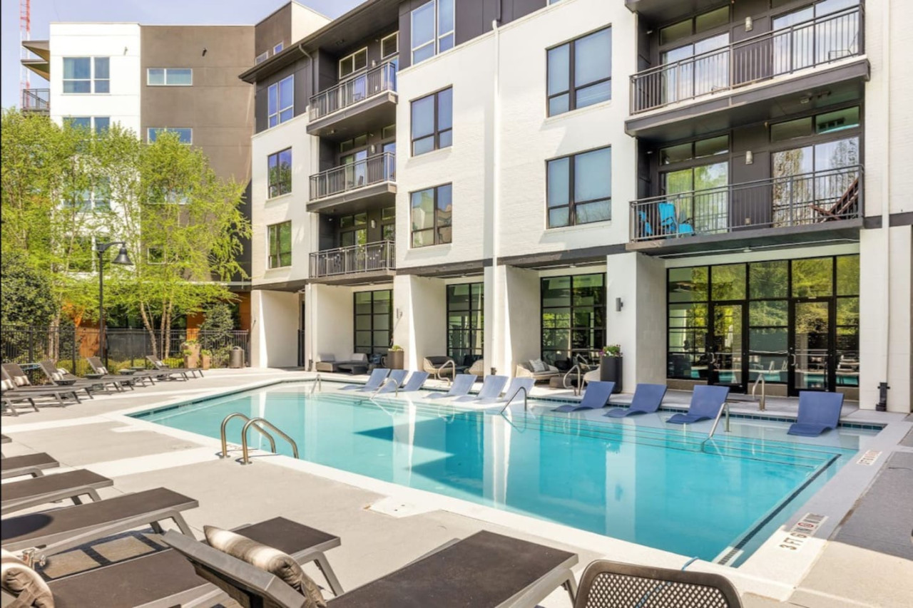 Tranquil Intown Retreat | Inman Park | LOCAL - Atlanta