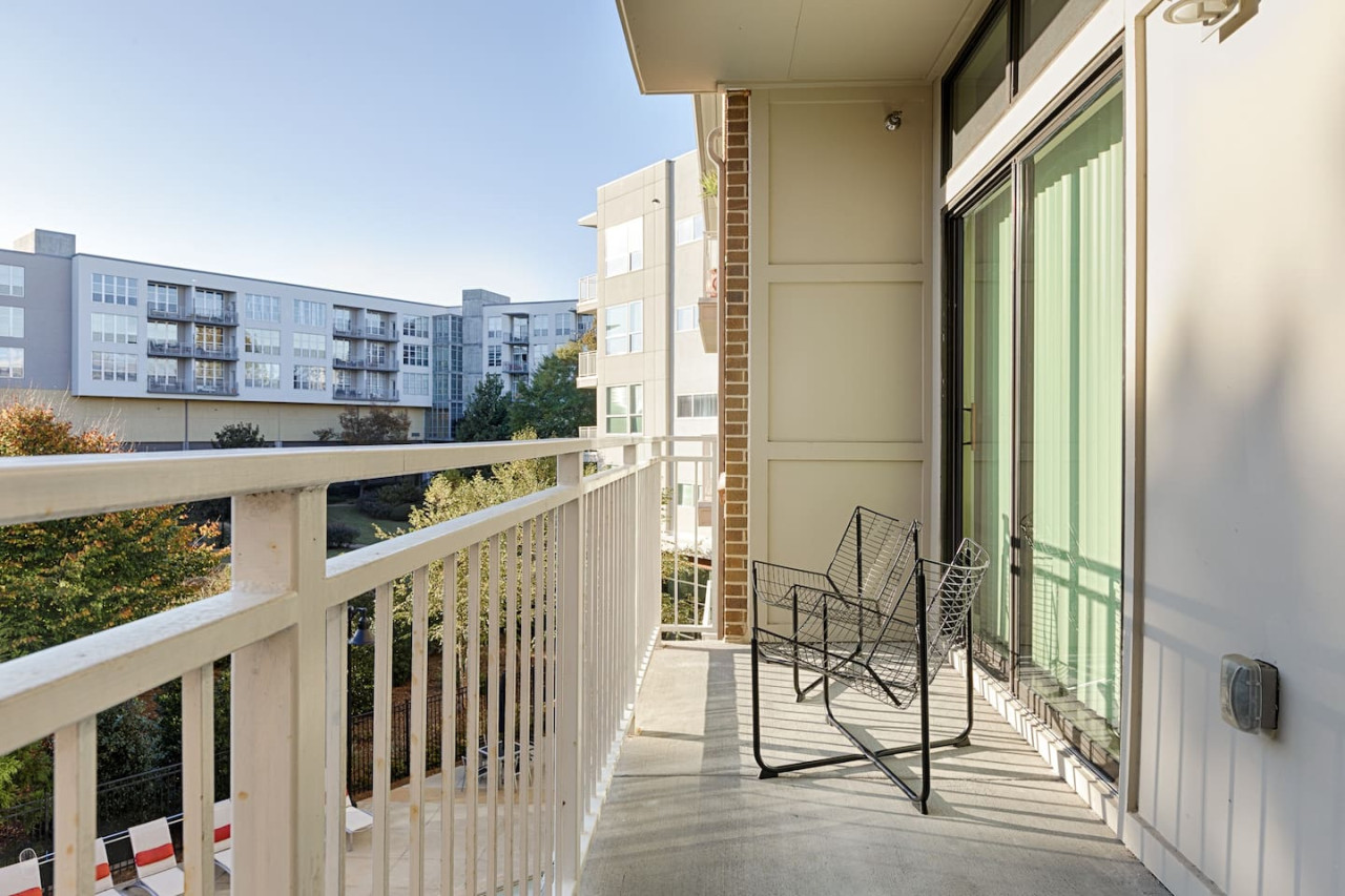 Dreamy Apartment | Inman Park | LOCAL - Atlanta