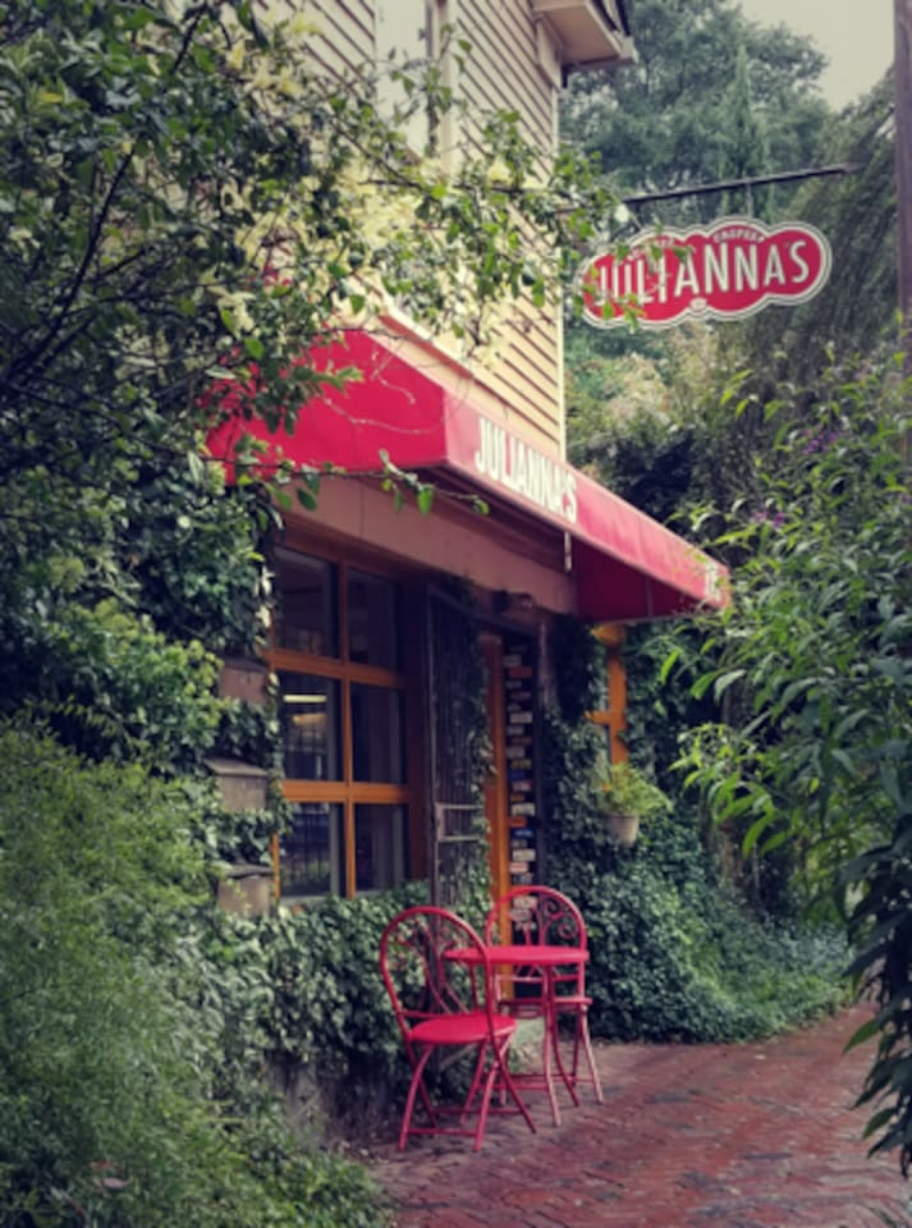 Dreamy Apartment | Inman Park | LOCAL - Atlanta