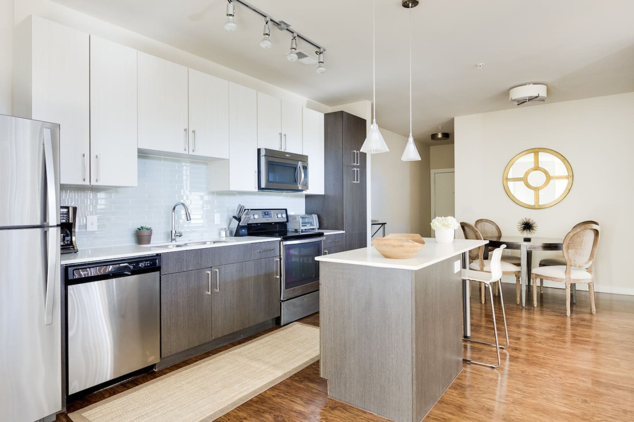 Dreamy Apartment | Inman Park | LOCAL - Atlanta