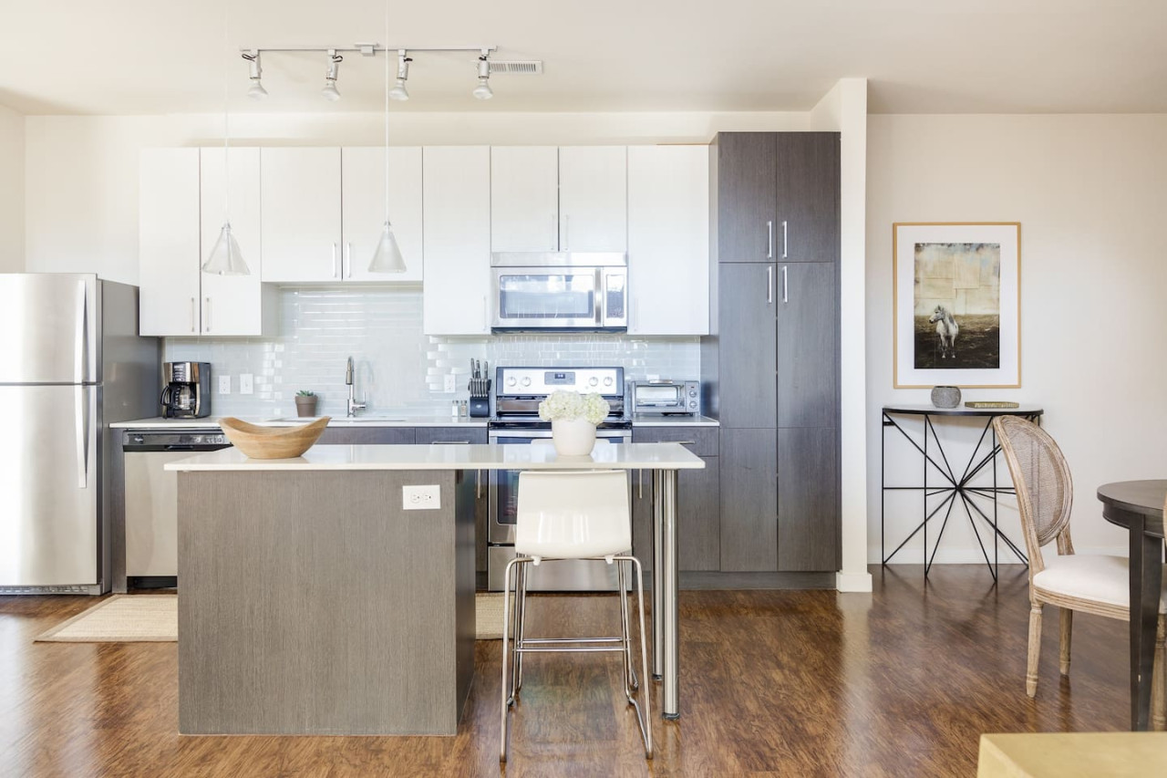 Dreamy Apartment | Inman Park | LOCAL - Atlanta